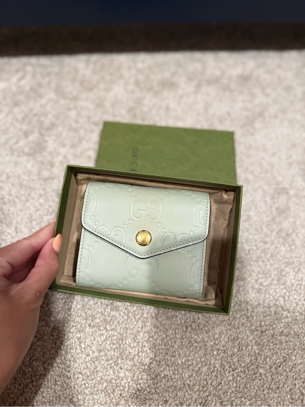 Gucci compact wallet